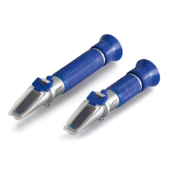 Analogue refractometers